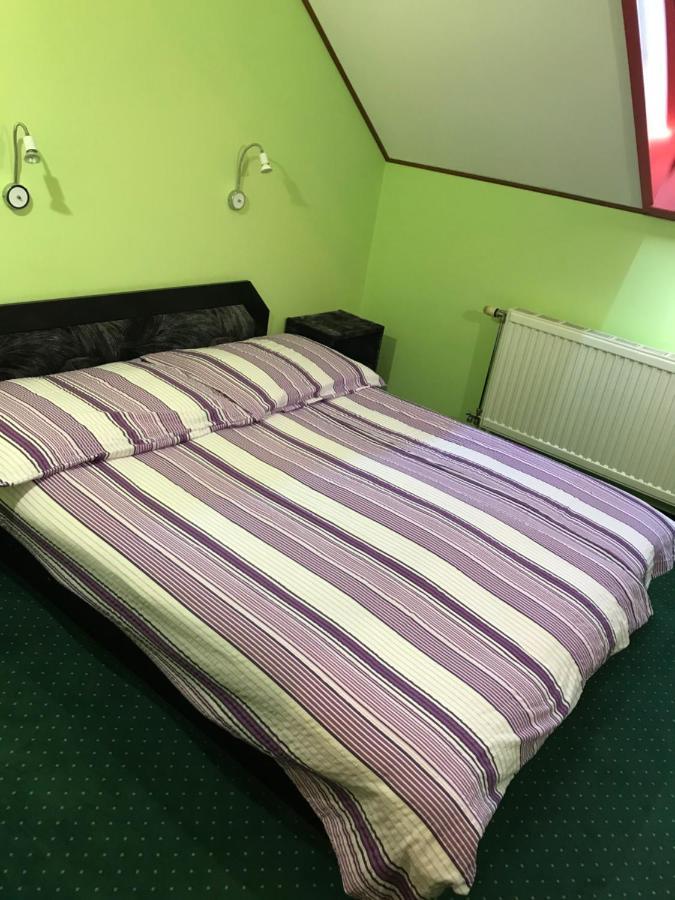 Koroes Hotel Kiskoros Buitenkant foto